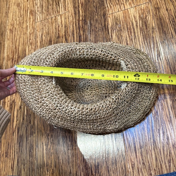 Vintage tan woven straw floppy 14” brim beach hat one size - Picture 8 of 9